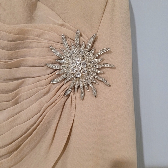 Tadashi Formal Evening Gown - Picture 4 of 5